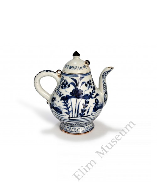 1421  A B&W mandarin duck and  lotus pattern flagon  